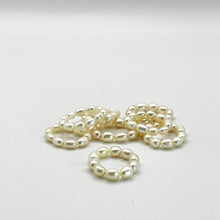 Load image into Gallery viewer, pearl rings