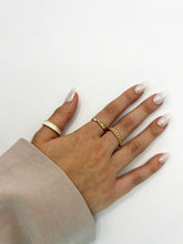 Load image into Gallery viewer, Gothic Style Three Piece ring set

